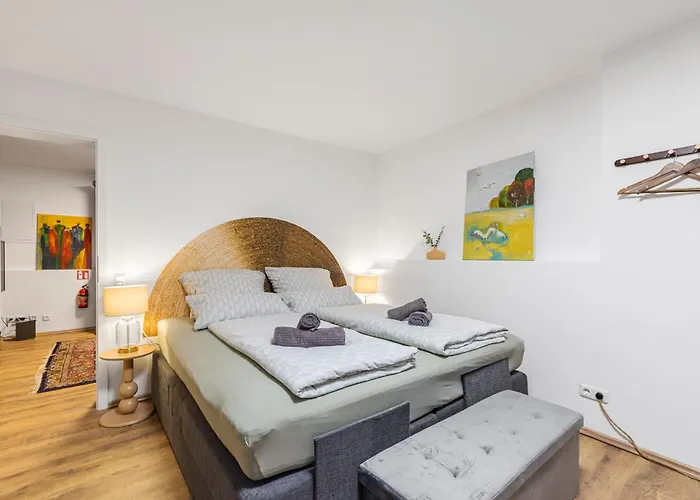 Big Center No Party *