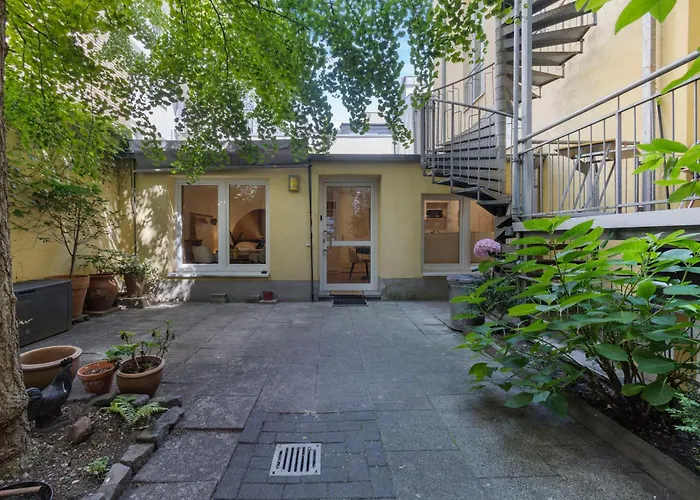 Big Center No Party דירה