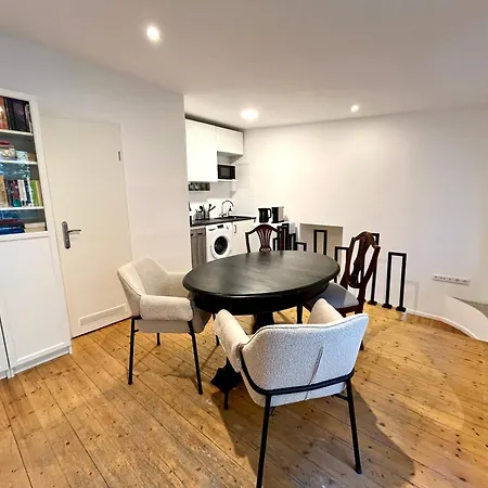 Holideis Big With Terrace Center Apartment Cologne