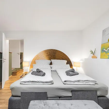 Big Center No Party * קלן