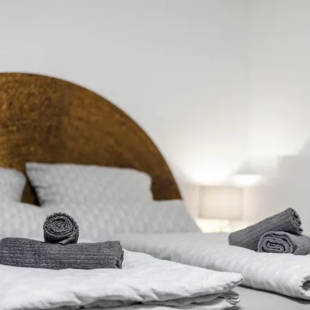 Big Center No Party *