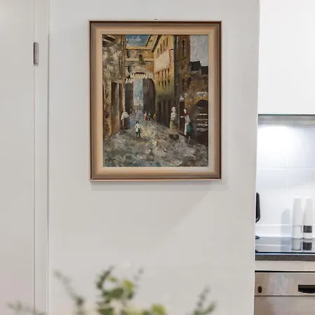 Big Center No Party * קלן