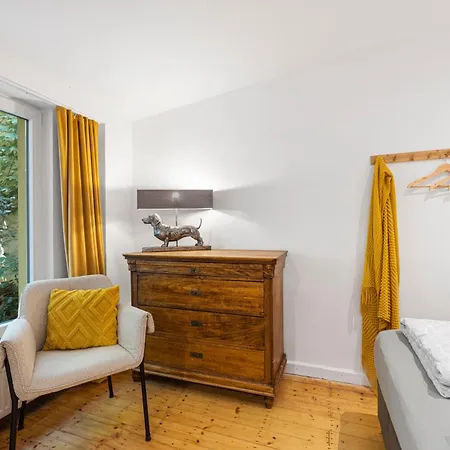 Big Center No Party *