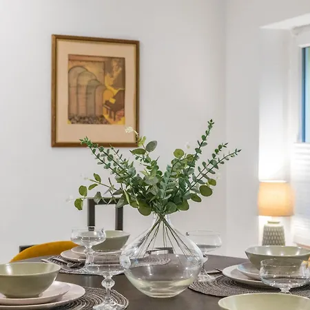 Big Center No Party Apartment